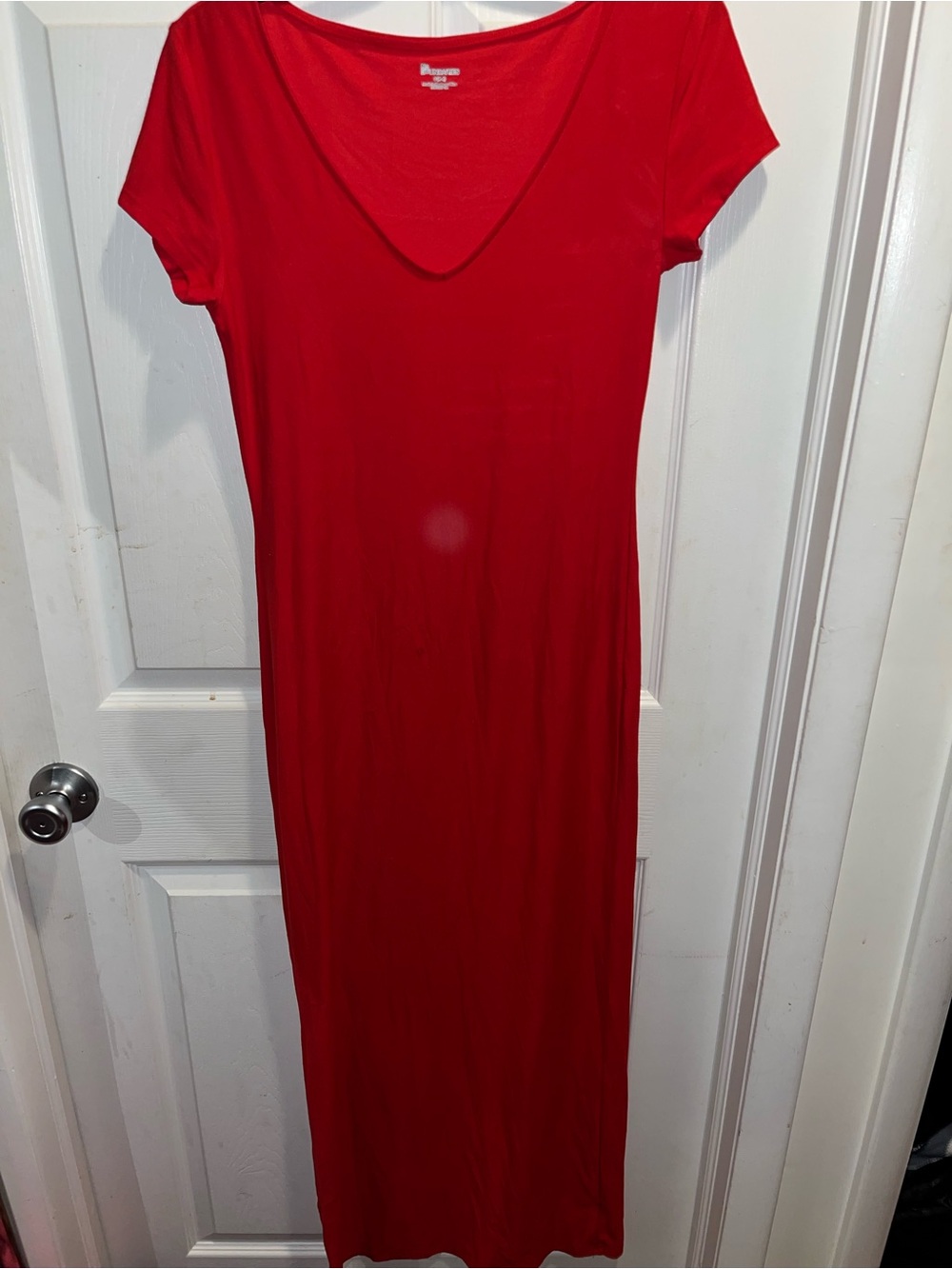 Red Short-Sleeve Scoop Neck Maxi Dress Juniors No Boundaries Size Small (4-6)
